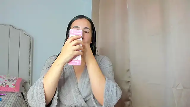 Hanna86 online show from November 20, 2025, 5:24 pm