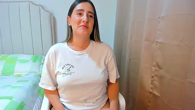 Hanna86 online show from September 15, 2025, 2:01 am