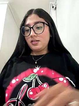 croftsmila online show from November 12, 2025, 10:35 pm