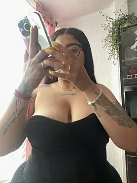 Snapshot of croftsmila chatting on February 22, 2026, 7:26 pm croftsmila online show from February 22, 2026, 7:26 pm