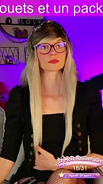 Kittychatte online show from April 19, 2026, 6:58 am