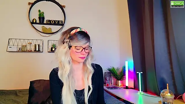 Kittychatte online show from March 1, 2025, 7:30 am