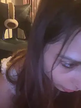 Snapshot of LaPetitechienne1 chatting on February 14, 2025, 11:09 pm LaPetitechienne1 online show from February 14, 2025, 11:09 pm