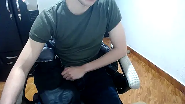 Snapshot of SexAegons chatting on February 19, 2025, 5:49 am SexAegons online show from February 19, 2025, 5:49 am