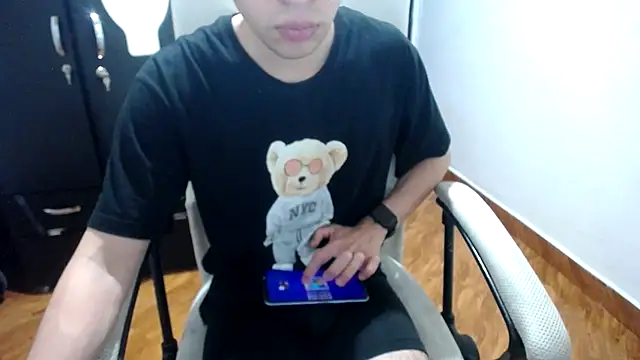 Snapshot of SexAegons chatting on February 22, 2025, 4:40 am SexAegons online show from February 22, 2025, 4:40 am