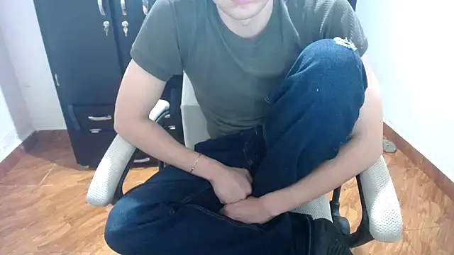 Snapshot of SexAegons chatting on February 17, 2025, 3:58 am SexAegons online show from February 17, 2025, 3:58 am