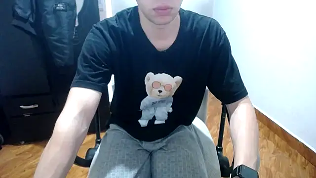 Snapshot of SexAegons chatting on February 21, 2025, 11:44 am SexAegons online show from February 21, 2025, 11:44 am