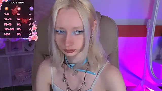 Snapshot of Katia_Kim chatting on January 17, 2026, 6:17 am Katia Kim online show from January 17, 2026, 6:17 am