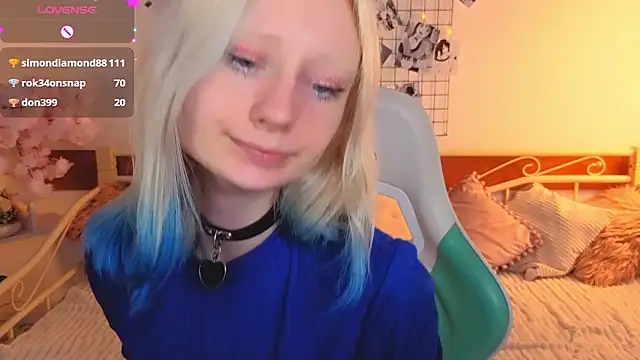 Snapshot of Katia_Kim chatting on February 19, 2026, 10:12 am Katia Kim online show from February 19, 2026, 10:12 am