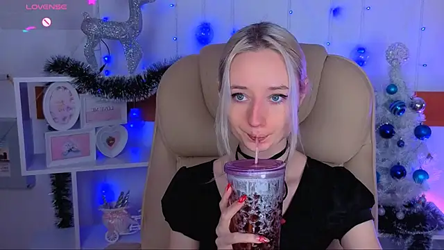 Katia Kim online show from December 22, 2025, 6:13 am