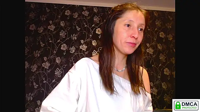 Snapshot of Sophi_Cute chatting on February 27, 2026, 3:34 pm Sophi Cute online show from February 27, 2026, 3:34 pm