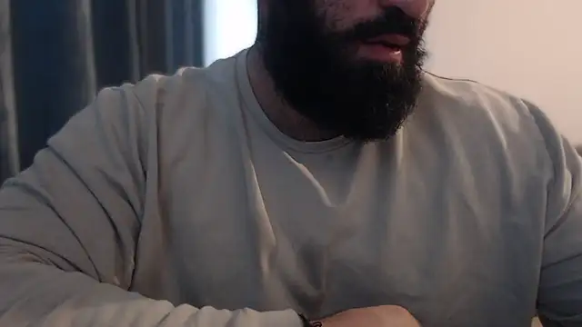 hugemachohandsome online show from October 28, 2025, 8:02 am