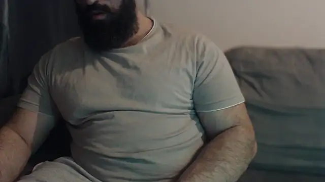 hugemachohandsome online show from March 5, 2026, 10:05 pm