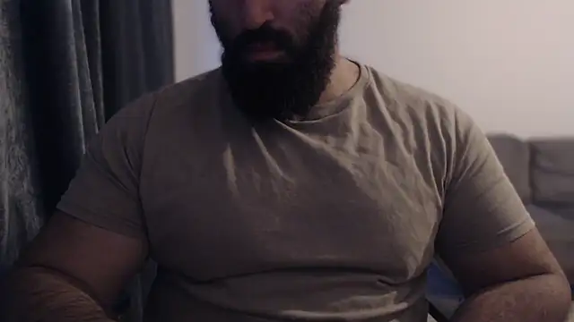 hugemachohandsome online show from November 8, 2025, 6:39 am