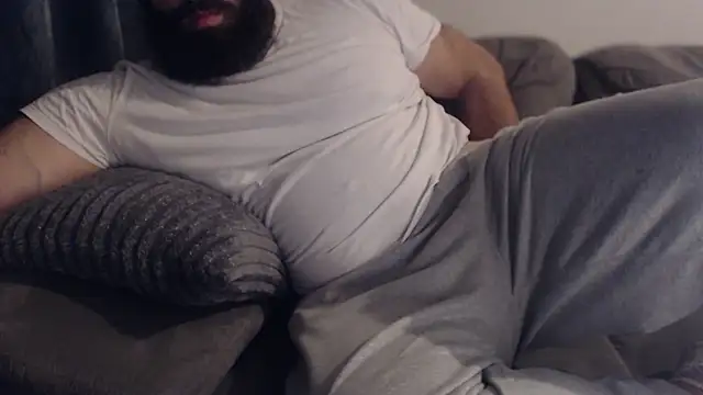 hugemachohandsome online show from January 31, 2026, 11:25 pm