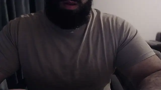 hugemachohandsome online show from November 28, 2025, 10:54 pm