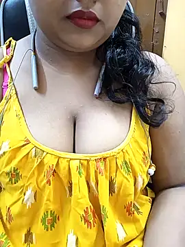 Sophiaboudi online show from September 21, 2025, 6:13 pm