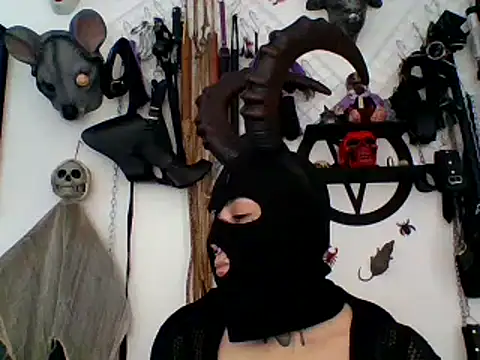 FeticheMacabre online show from April 7, 2026, 4:31 pm