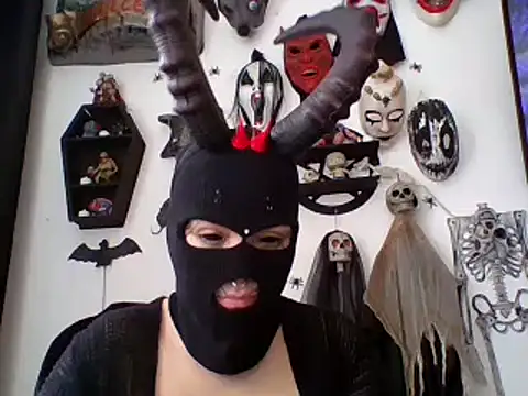 Snapshot of FeticheMacabre chatting on December 2, 2025, 5:14 pm FeticheMacabre online show from December 2, 2025, 5:14 pm