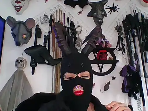 FeticheMacabre online show from June 14, 2026, 5:47 pm