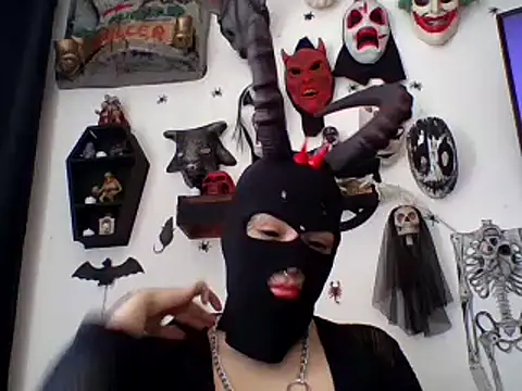 Snapshot of FeticheMacabre chatting on November 22, 2025, 4:28 pm FeticheMacabre online show from November 22, 2025, 4:28 pm