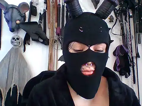 FeticheMacabre online show from July 17, 2026, 5:32 pm