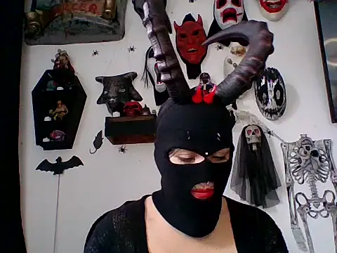 Snapshot of FeticheMacabre chatting on November 28, 2025, 7:36 pm FeticheMacabre online show from November 28, 2025, 7:36 pm