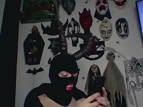 Snapshot of FeticheMacabre chatting on January 10, 2026, 5:47 am FeticheMacabre online show from January 10, 2026, 5:47 am