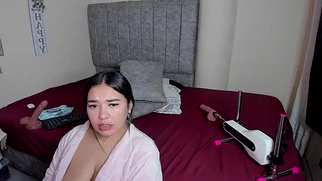 SaraCrow online show from October 26, 2025, 5:08 am