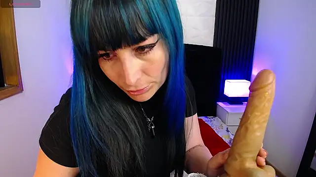 alicia moom online show from March 17, 2025, 9:57 pm