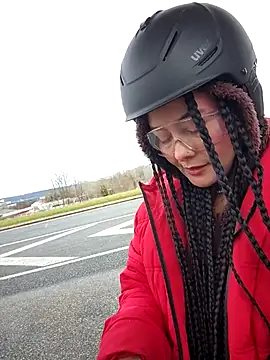 Snapshot of bellapaty chatting on February 19, 2026, 10:34 am bellapaty online show from February 19, 2026, 10:34 am