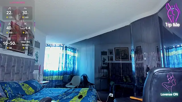 EmmaHills Sex online show from April 7, 2026, 1:13 pm