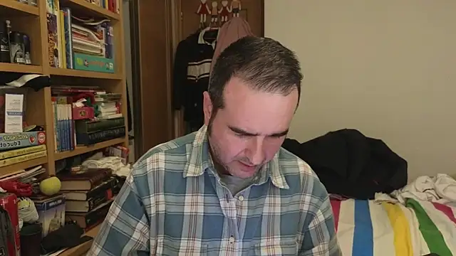 curiosillo83 online show from April 15, 2026, 7:58 pm