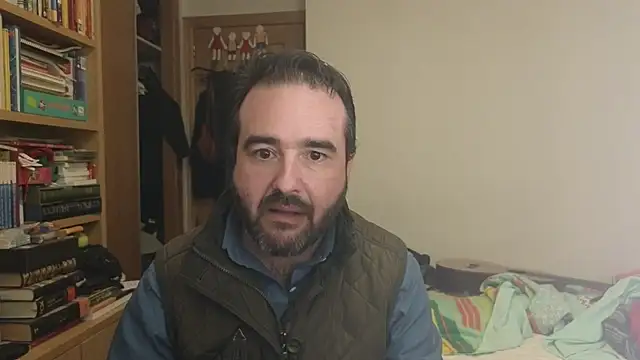 curiosillo83 online show from December 18, 2025, 3:27 pm