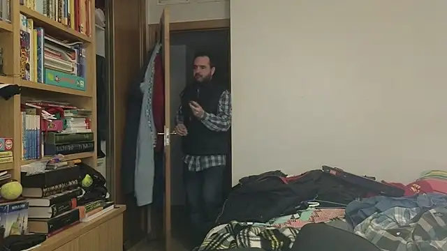 Snapshot of curiosillo83 chatting on January 16, 2026, 2:54 pm curiosillo83 online show from January 16, 2026, 2:54 pm