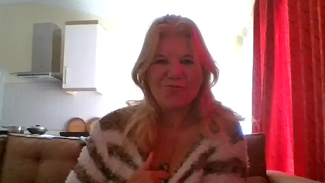 TrustfulVampire1 online show from February 26, 2026, 6:02 am