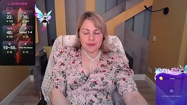 Candy Long online show from April 16, 2026, 9:50 pm