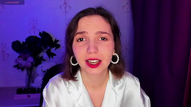 Snapshot of KindHazelHere_ chatting on February 14, 2026, 8:20 pm KindHazelHere online show from February 14, 2026, 8:20 pm