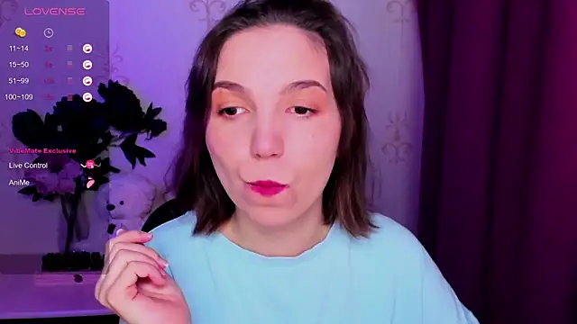 Snapshot of KindHazelHere_ chatting on February 26, 2026, 11:38 pm KindHazelHere online show from February 26, 2026, 11:38 pm