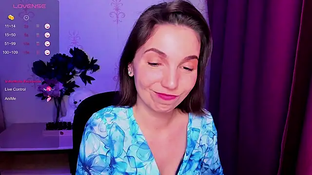 Snapshot of KindHazelHere_ chatting on February 19, 2026, 6:32 am KindHazelHere online show from February 19, 2026, 6:32 am