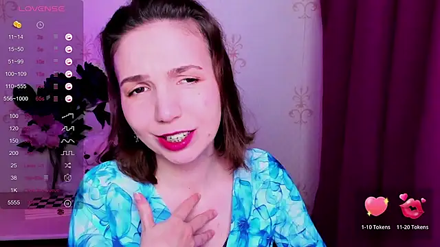 KindHazelHere  online show from April 6, 2026, 12:28 am