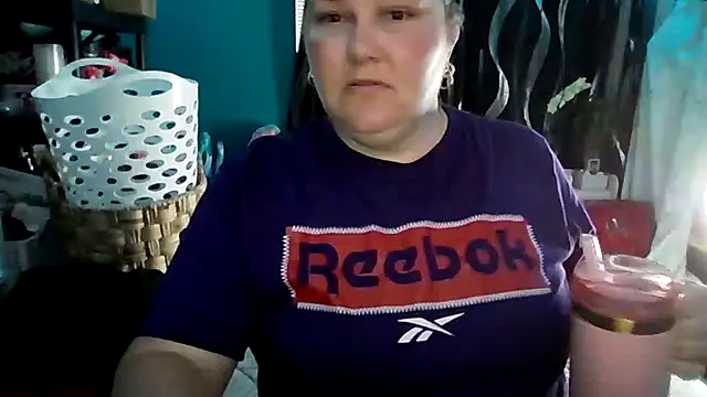 Sexynikki6969xh online show from May 25, 2026, 1:21 pm