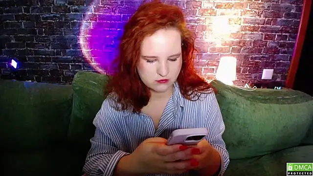 FlowerOfFreedom  online show from December 18, 2025, 4:28 am