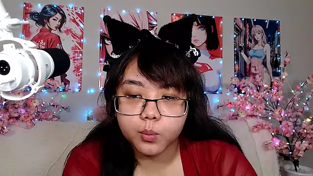 Snapshot of Moertomlly chatting on July 5, 2026, 5:14 am Moertomlly online show from July 5, 2026, 5:14 am