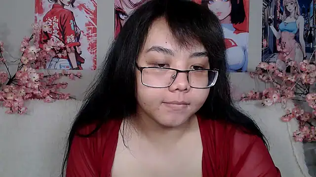 Snapshot of Moertomlly chatting on June 7, 2026, 4:07 am Moertomlly online show from June 7, 2026, 4:07 am