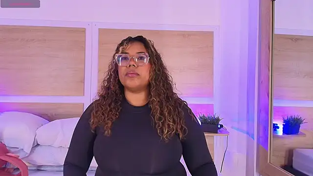  nickypurple  online show from November 9, 2025, 3:38 pm