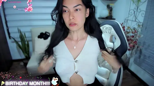 Lunlunera online show from November 12, 2025, 2:26 am