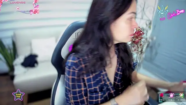 Snapshot of Lunlunera chatting on February 17, 2026, 2:20 am Lunlunera online show from February 17, 2026, 2:20 am