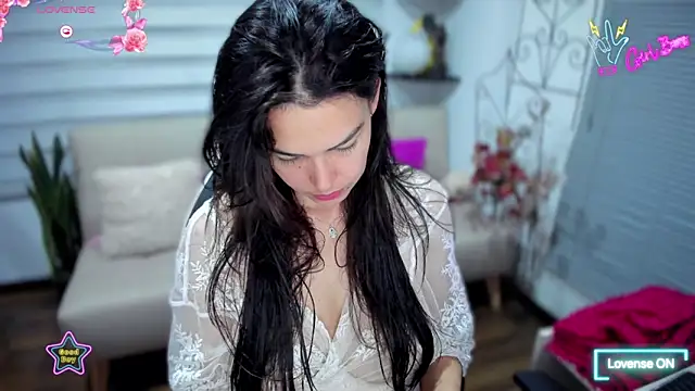 Snapshot of Lunlunera chatting on February 4, 2026, 1:55 am Lunlunera online show from February 4, 2026, 1:55 am