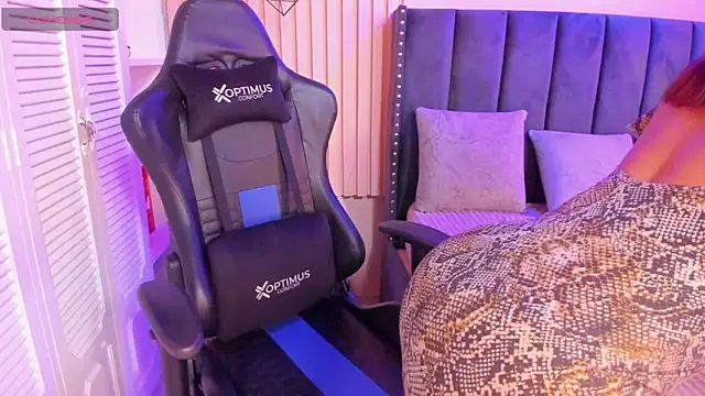 ashlye miller  online show from March 1, 2025, 4:04 am